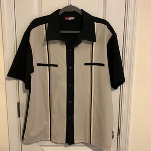 “IZ IT U” BRAND BUTTON DOWN BOWLING STYLE SHIRT, MEN’S XL